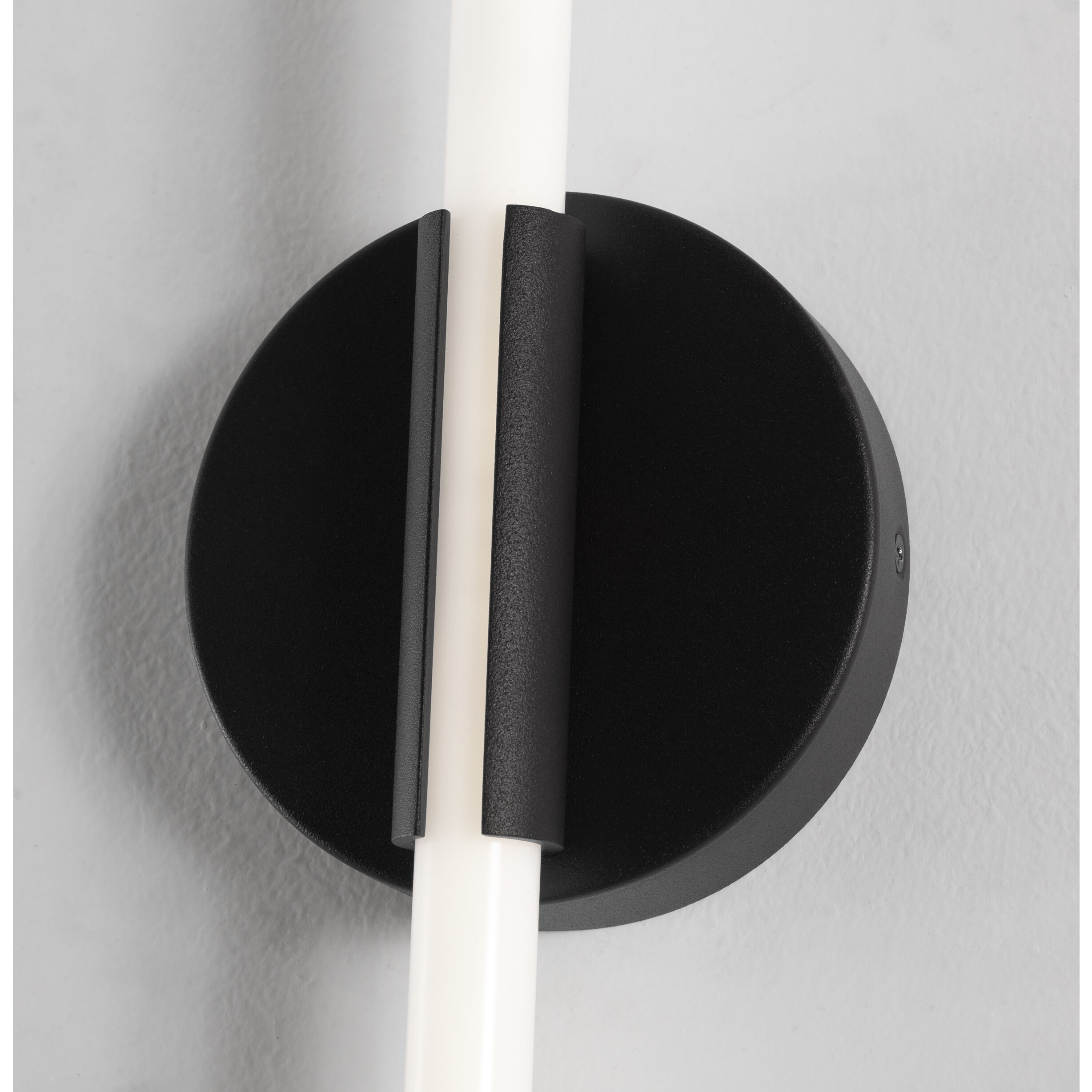 Rusnak Wall Sconce Wall Light in Black