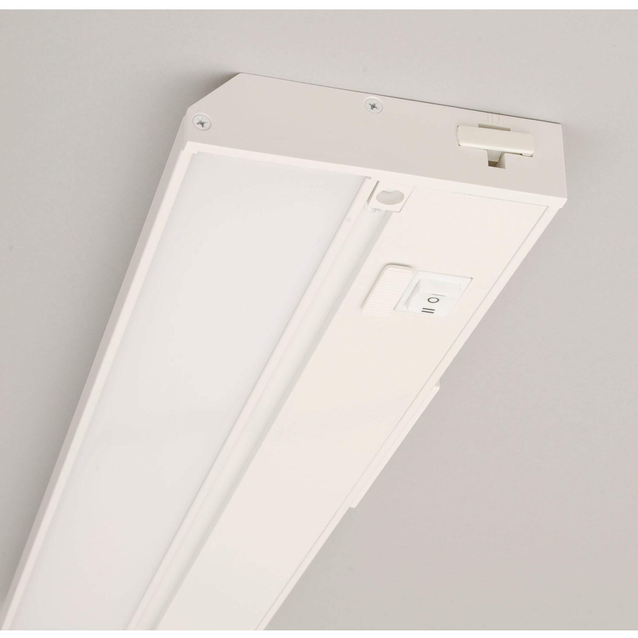 AFX NLLP2 22WH Noble Pro 120V LED 22 inch White Undercabinet Light